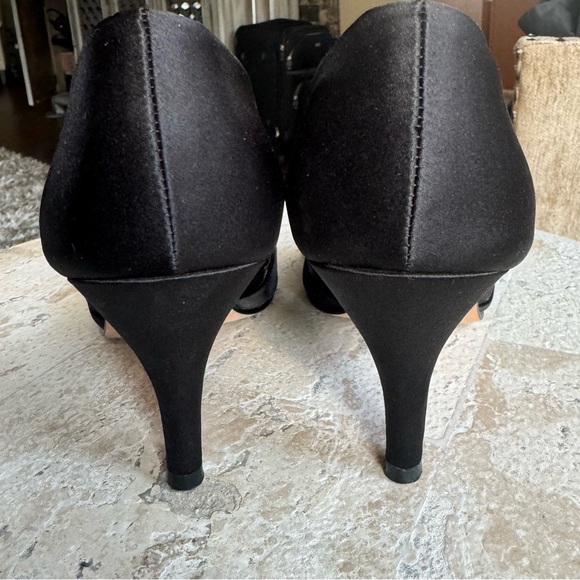 Kenneth Cole Reaction Peep Toe Satin High Heels Leather Sole Black Size 7.5M - Picture 5 of 10